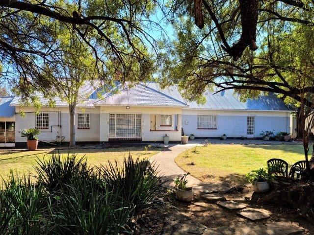 9 Bedroom Property for Sale in Hartbeespoort Rural North West